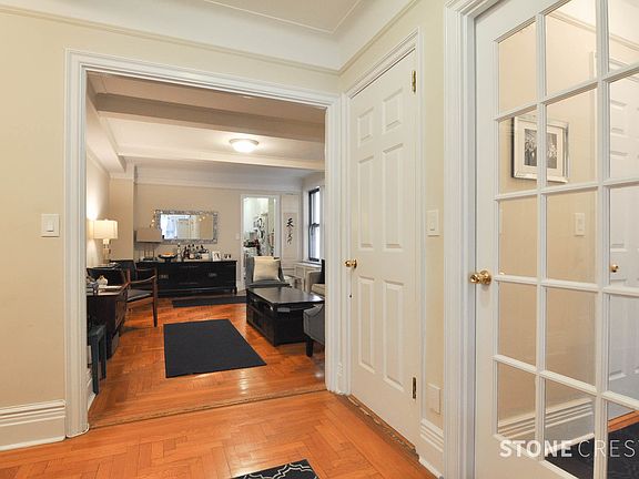 4th image of 900 W End Ave APT 3C