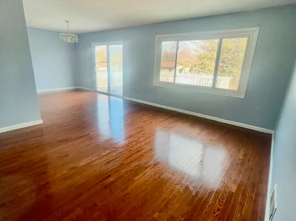 (undisclosed Address), Maplewood, MN 55109