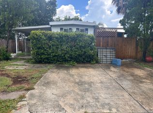 5841 Sussex Dr, Tampa, FL 33615