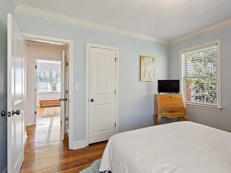 115 Peachtree Memorial Dr NW — Photo 28