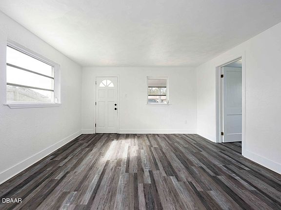 3rd image of 259 14th St