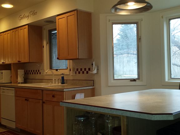 Kitchen/breakfast nook