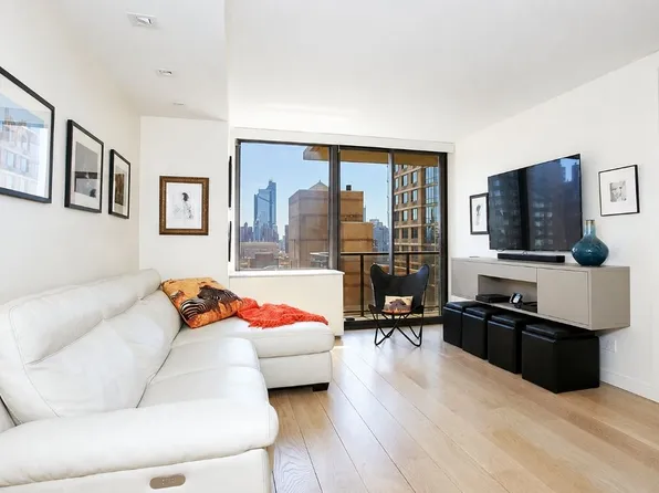 161 West 61st Street image 1 of 19