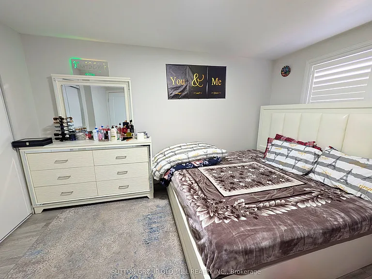 19 Ascot Ave #UPPER — Photo 11