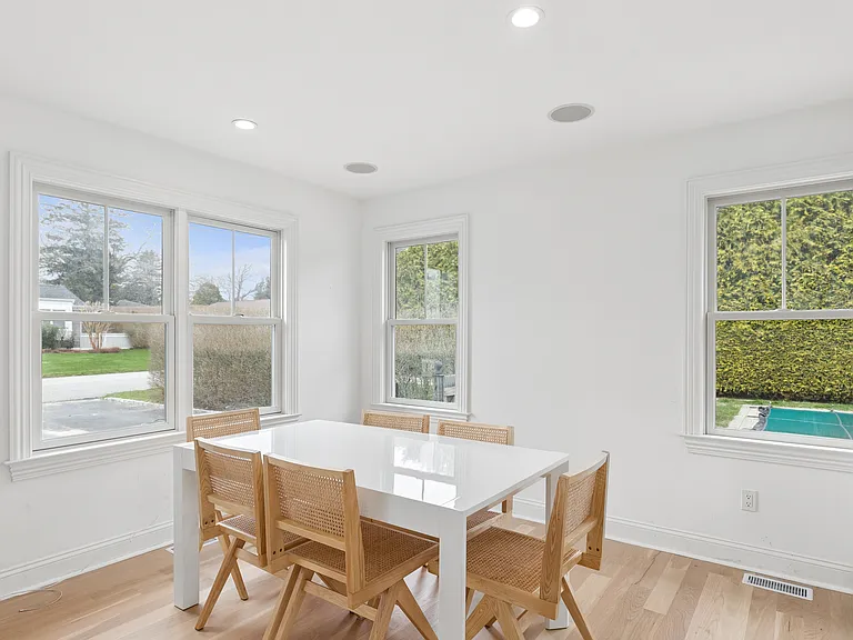 8 Powers Dr — Photo 12