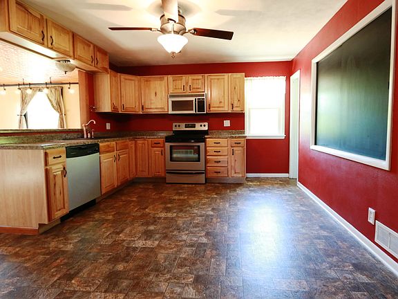 2nd image of 2027 Southridge Dr