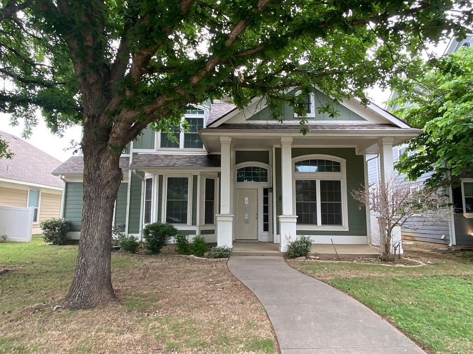 1st image of 1040 Elm Dr