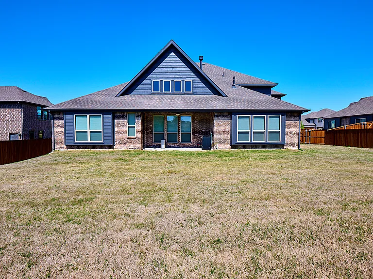 1460 Waterton Dr — Photo 24