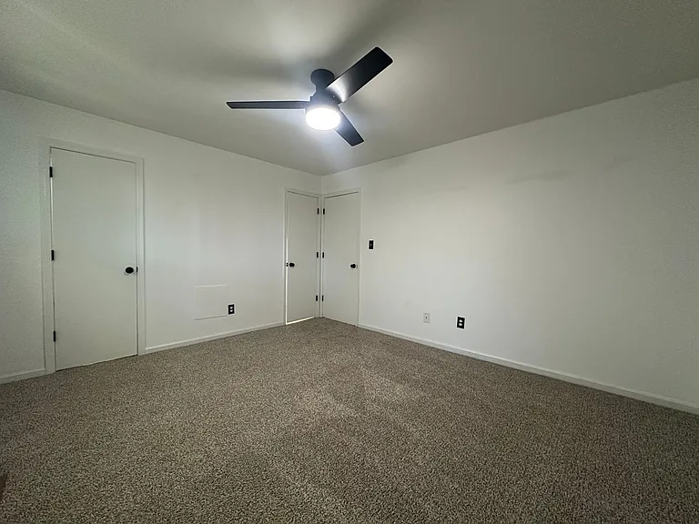 414 Myrtlewood Cir — Photo 11