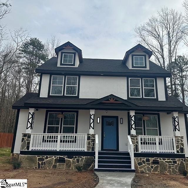 1st image of 27 Rosemond Dr