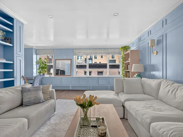 130 East 63rd Street image 1 of 12