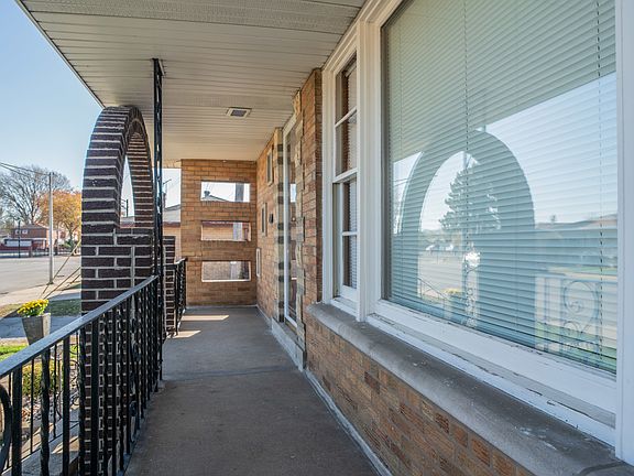 3rd image of 11142 S Avenue L