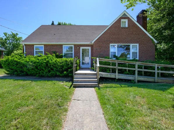 129 Forbes St, Madison Heights, VA 24572
