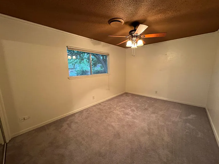 605 Bellaire Dr — Photo 31