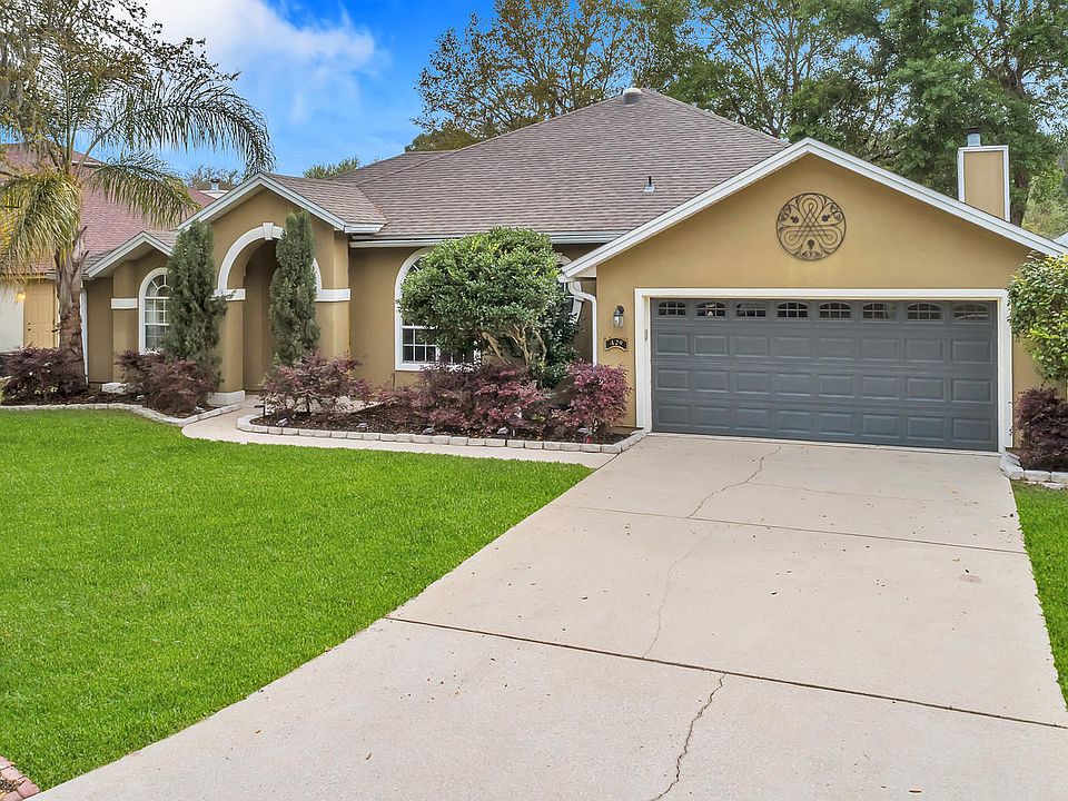 1st image of 429 Crescent Pond Dr