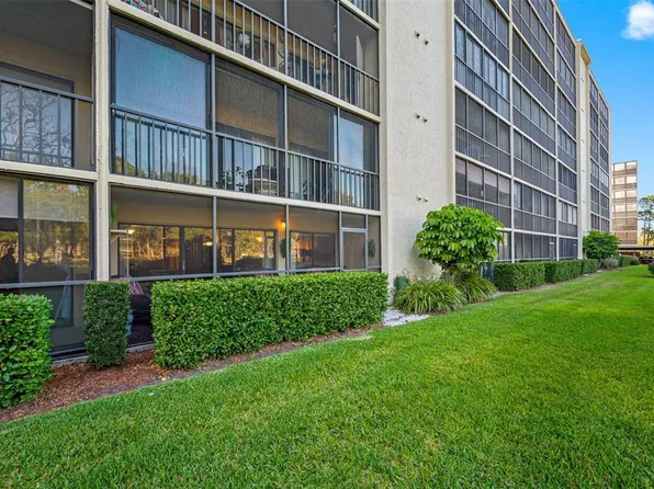 2700 Cove Cay Dr #1-4F, Clearwater, FL 33760