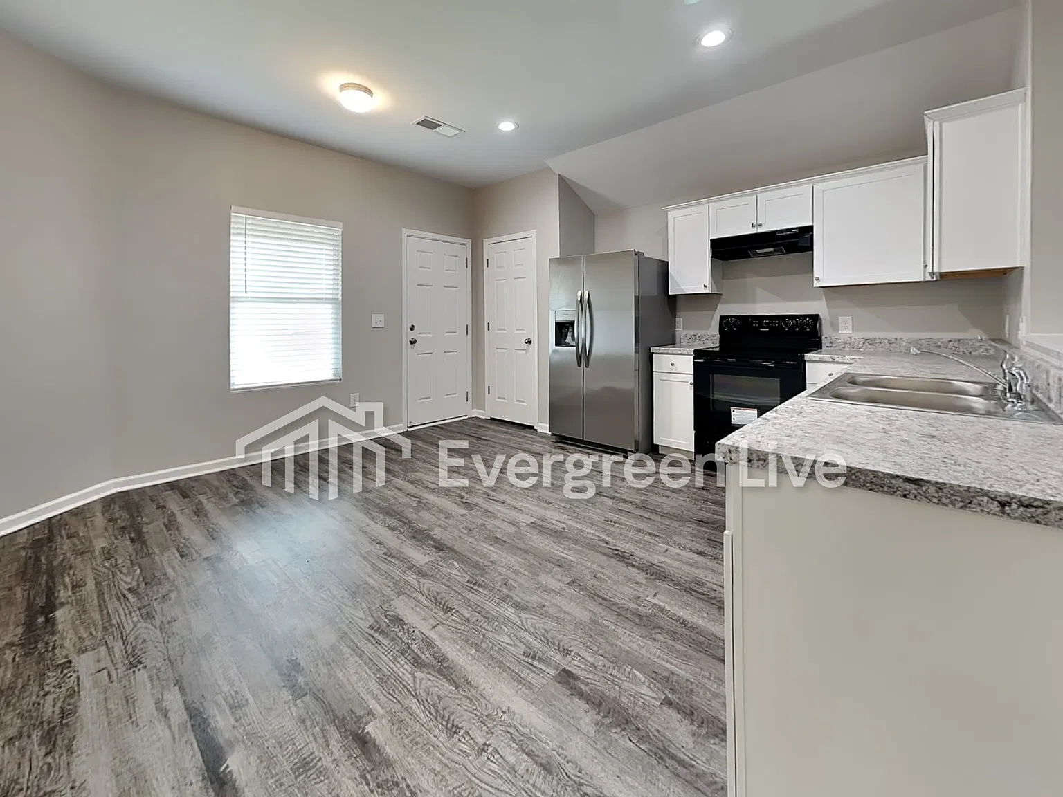 3 bed, 2.0 bath, 1209 sqft, $1,395 — Photo 2