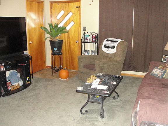 3rd image of 129 Watkins Dr