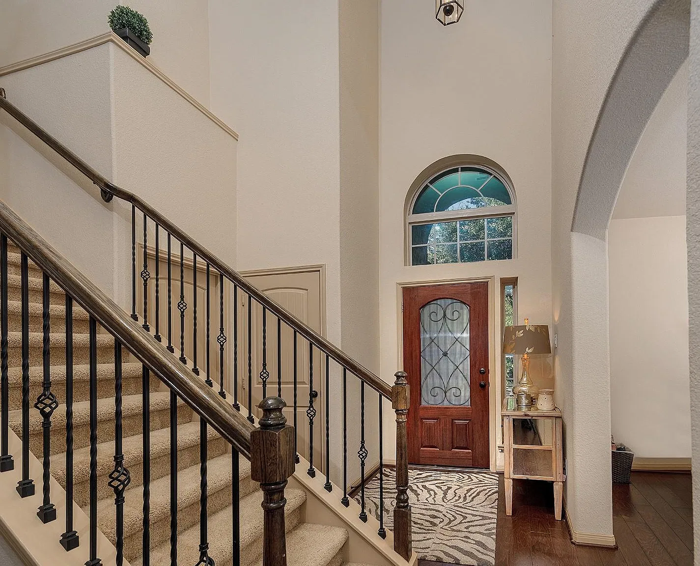 4 bed, 3.5 bath, 2670 sqft, $4,500 — Photo 4