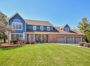 3N322 Knollview Ct, Elburn, IL 60119