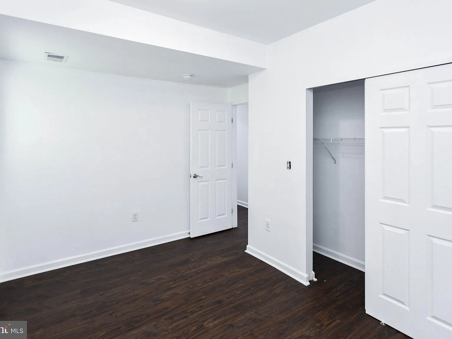 5 bed, 3.5 bath, 2544 sqft, $5,600 — Photo 4