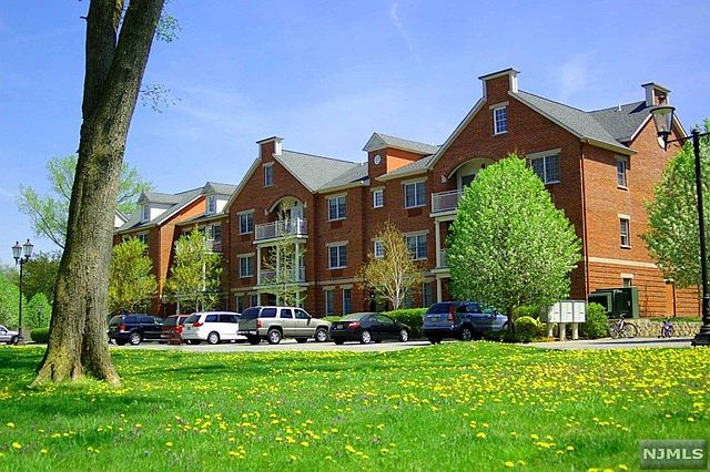 1st image of 1211 Tenakill Park Dr W #1211