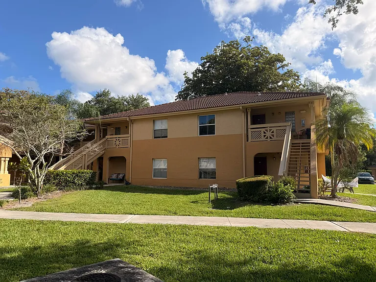 4823 Via Palm Lakes #1322 — Photo 4