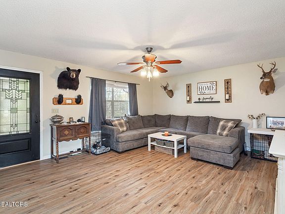 5th image of 310 Lovin Farm Ct