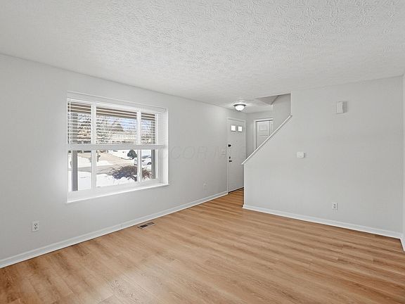 5th image of 971 Timberbank Dr