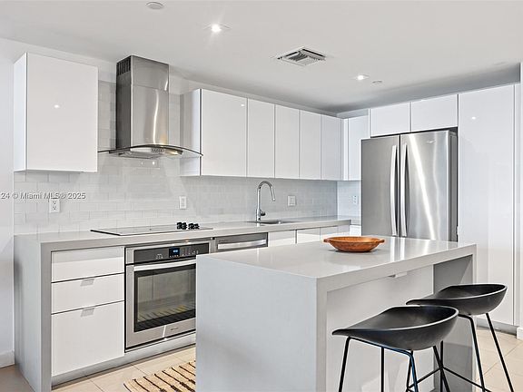3rd image of 1600 NE 1st Ave APT 1201