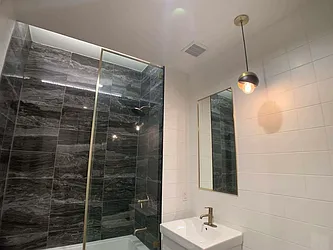 Rented by Tapiro Realty