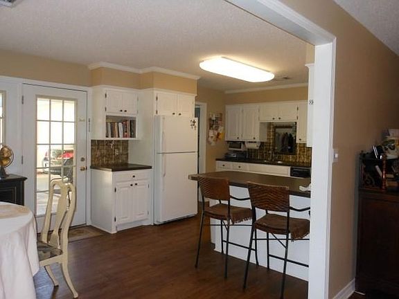 2nd image of 6206 Winchester Dr