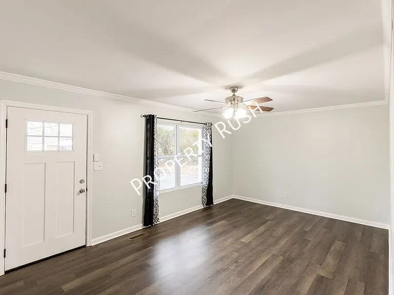 2290 Malibu Dr SE #A — Photo 3
