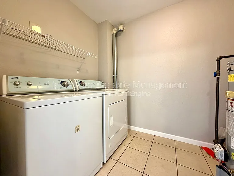 860 Marquette Ave #16 — Photo 3