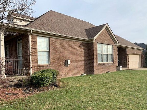 2nd image of 976 Princess Doreen Dr