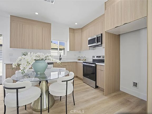 4th image of 12576 Barbara Ave