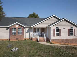 800 Ritchie Blvd, Staunton, VA 24401