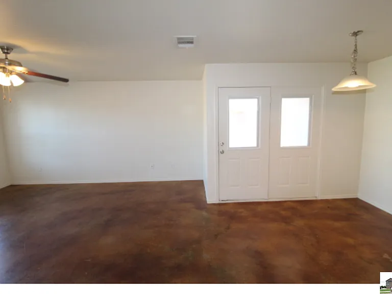 2923 Starlight Dr #B — Photo 31