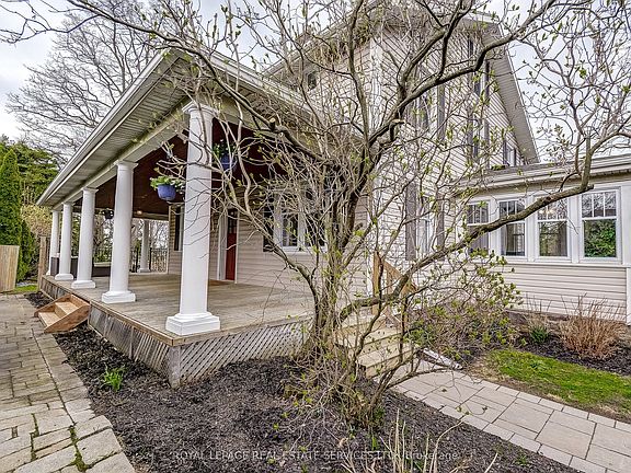 4th image of 139 Lake St