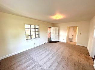 241 Poindexter Dr, Charlotte, NC 28209