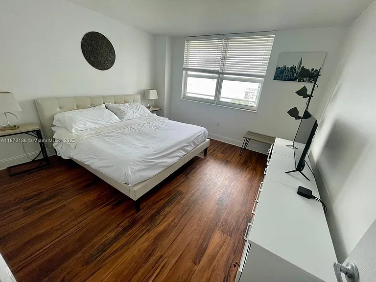 1155 Brickell Bay Dr #1805 — Photo 8