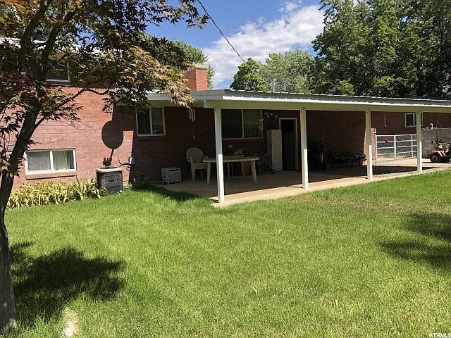 1st image of 379 Greenwood Dr