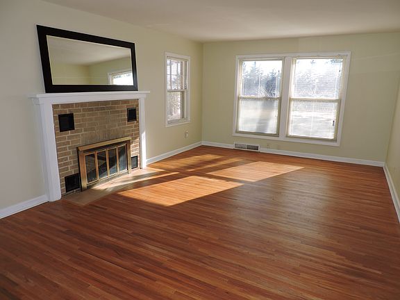 3rd image of 13 E 27th Ave