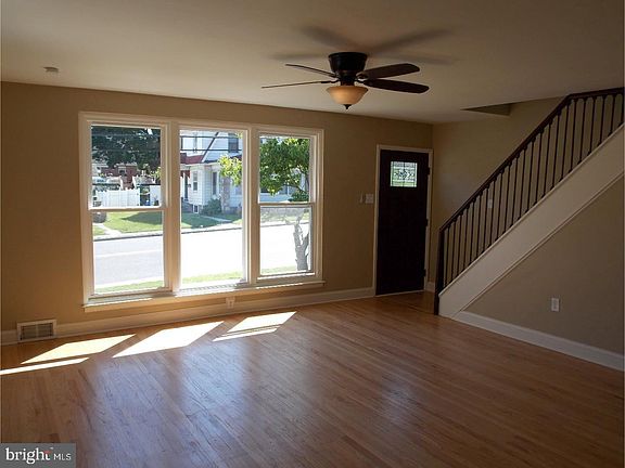 3rd image of 103 W South Ave