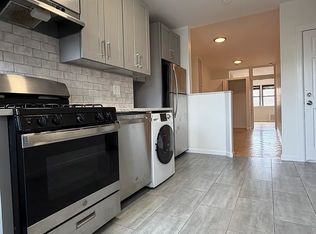 616 Manhattan Ave APT 3R, Brooklyn, NY 11222
