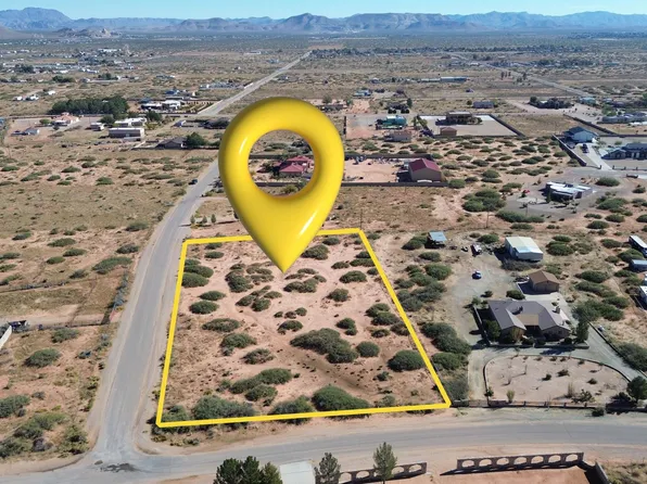 5160 Powder River Ln, El Paso, TX 79938