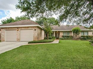 2 Scarborough Sq, San Antonio, TX 78218