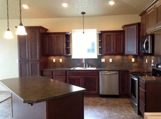 6017 Vincenzo Dr, Pasco, WA 99301
