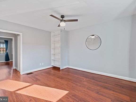 2nd image of 2905 Yorkway