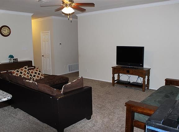 4th image of 6521 Burling St